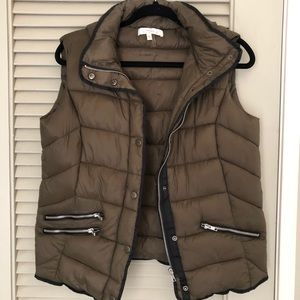 Puffy vest